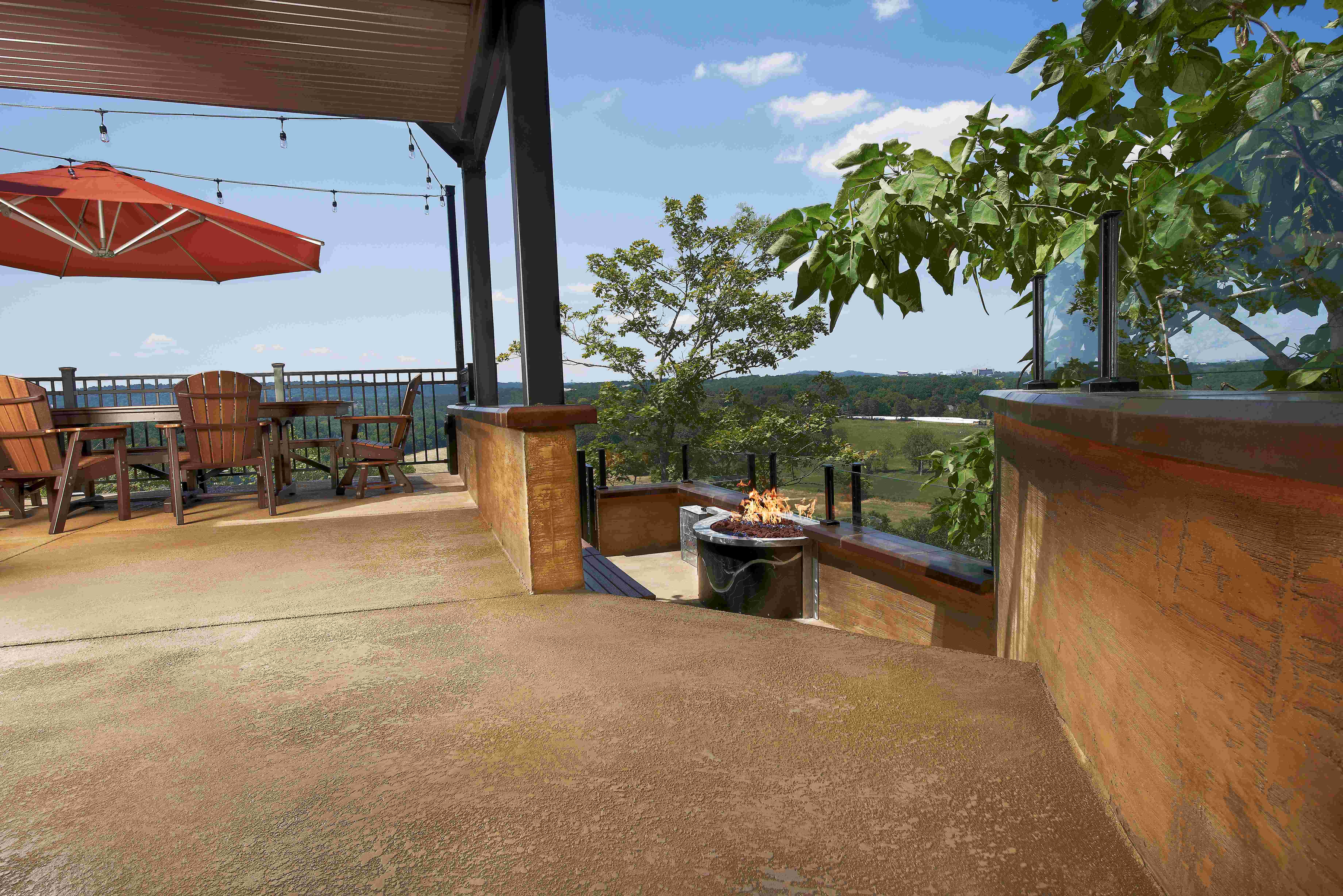 Outdoor Patio and Firepit